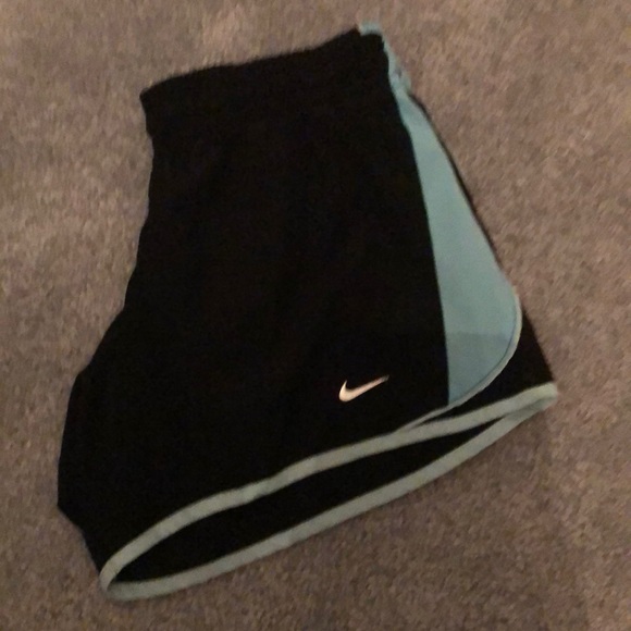 Nike running shorts! - Picture 2 of 2